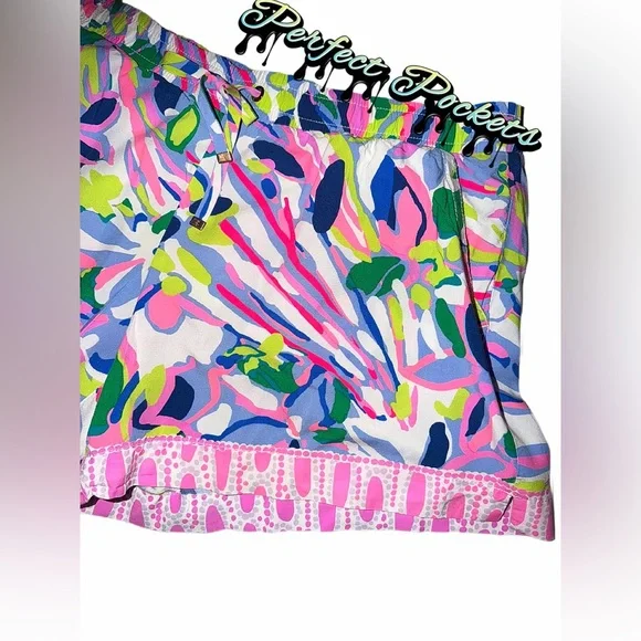 Lilly Pulitzer Womens sz med Rayonne colorful lightweight shorts with drawstring - Picture 9 of 12